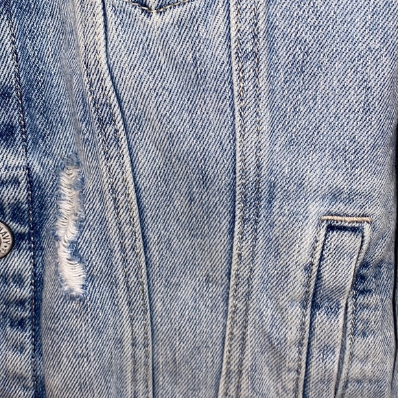 OLD NAVY DENIM DISTRESSED JACKET - Picture 4 of 4